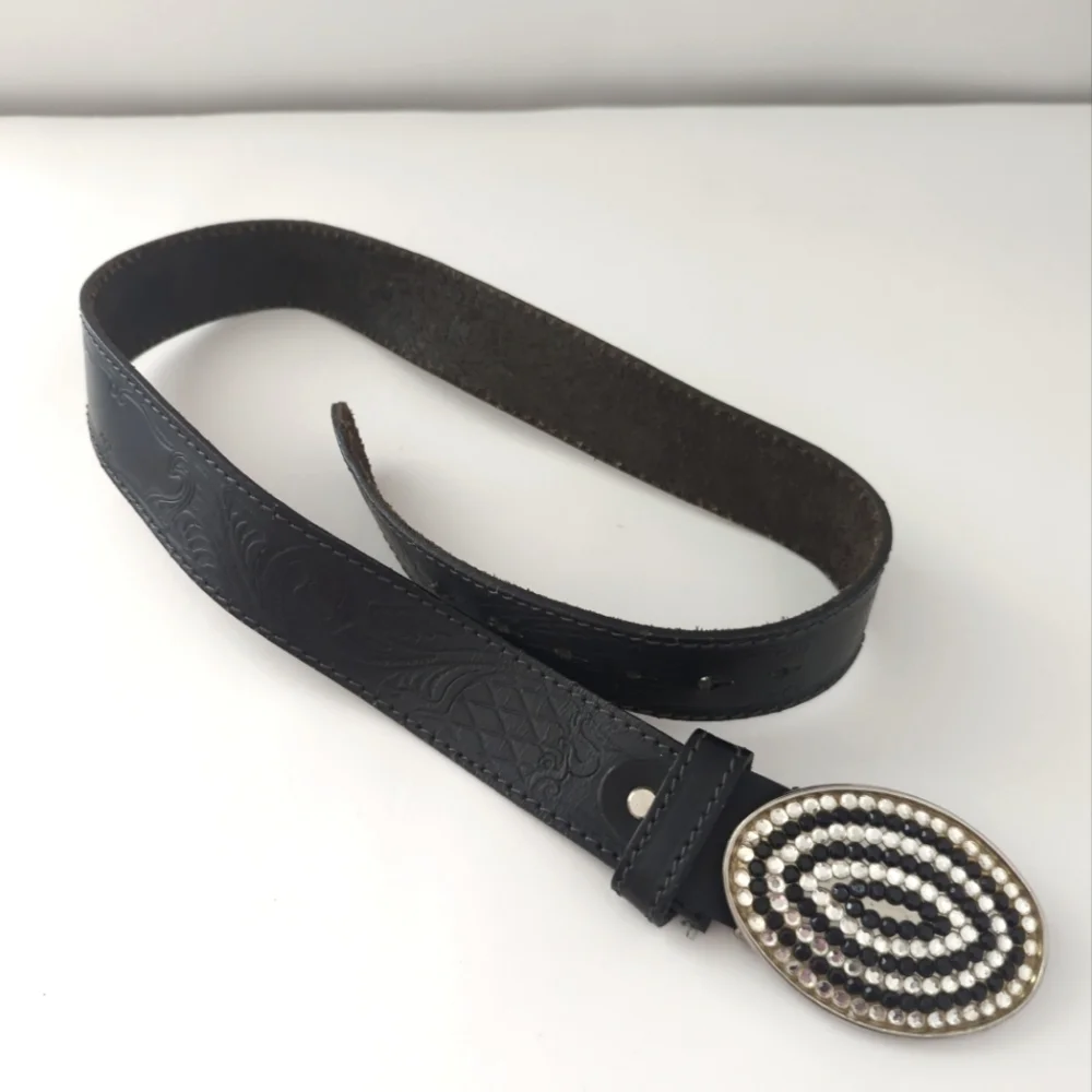 Vintage Leather Western Belt With Diamond and Black Color Rhinestone Loo…
